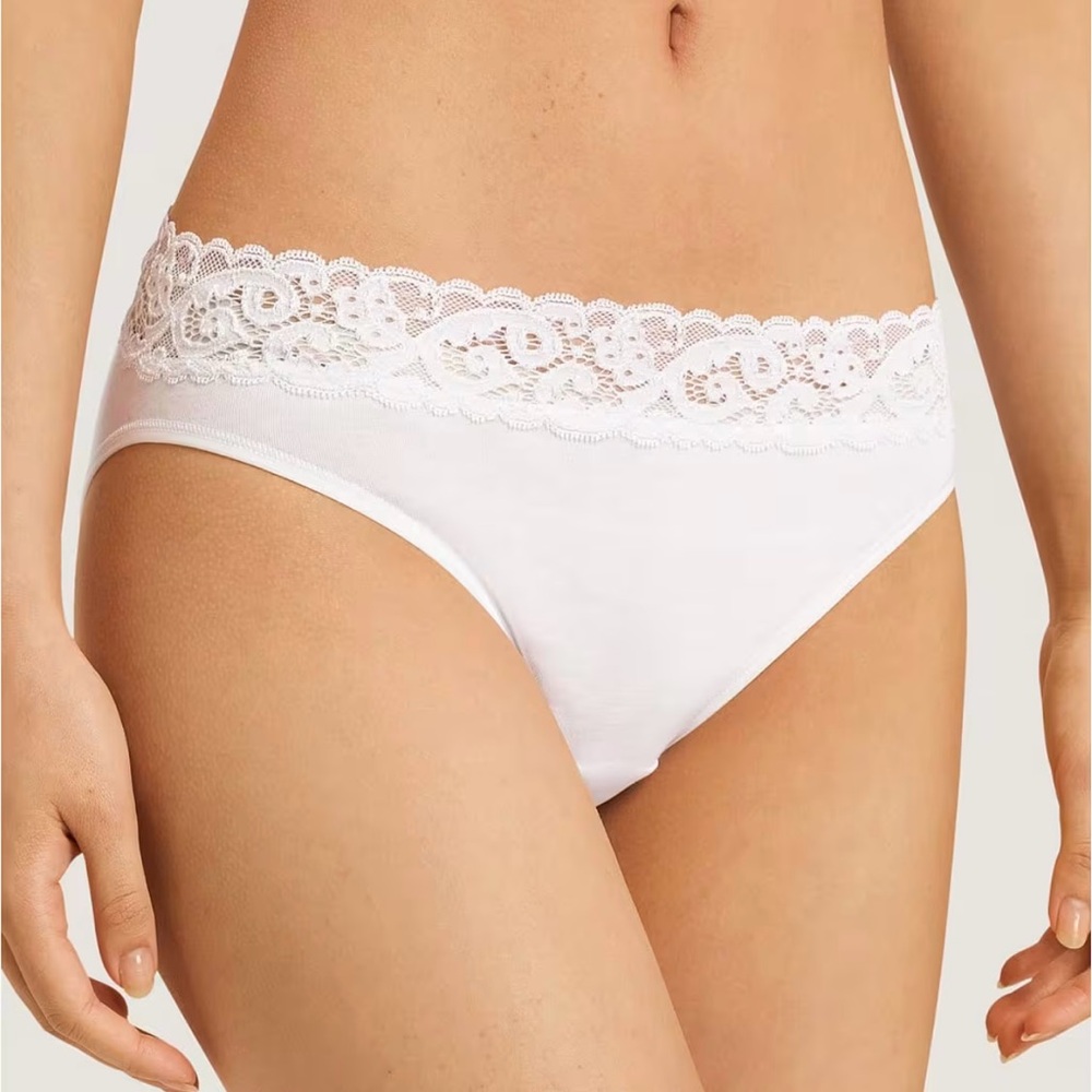 HANRO Moments Hi-Cut Brief